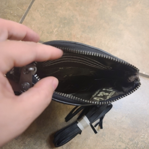 P&G Collection Crossbody Bag with Floral & Fringe NWT boho Western Cowgirl - Picture 6 of 7